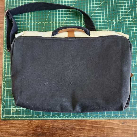 Timbuk2 Cream and Dark Gray Messenger Sunset Satchel - Picture 2 of 11